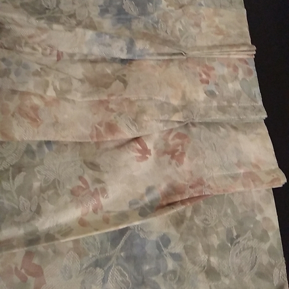 Jcpenney Classic Traditions Pinch Pleated Curtains 2 Panels Floral Print 24x82 - Picture 5 of 8